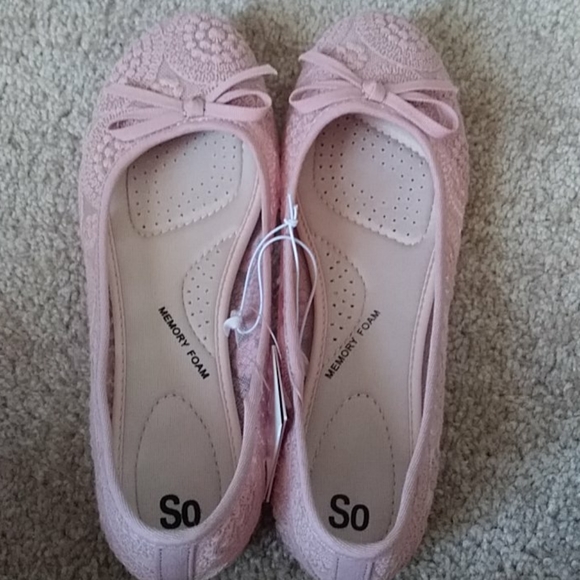 Shoe - Picture 8 of 8